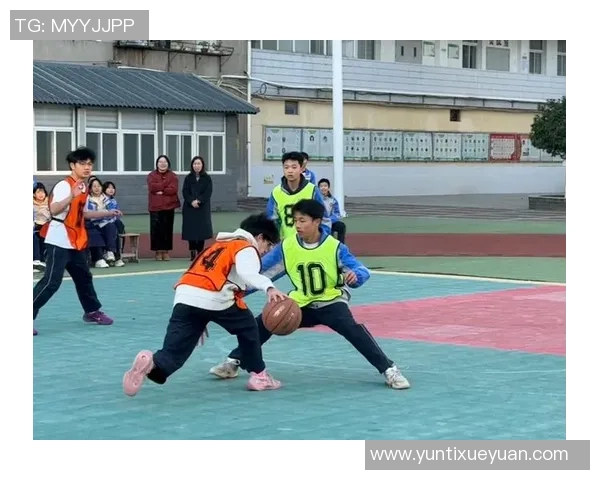 赛后分析：重庆篮球队与上海篮球队的团队协作表现及其影响因素探讨